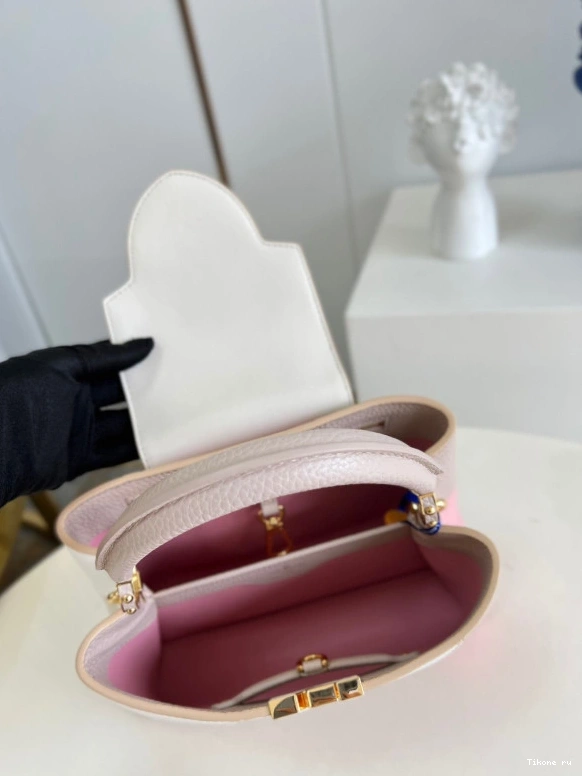 Affordable CAPUCINES VUITTON LOUIS BB 0816
